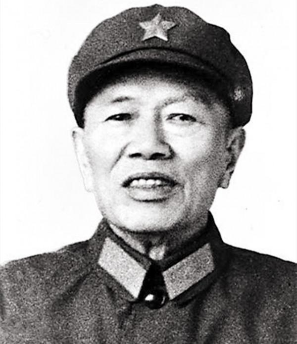 朝鮮戰爭，上級決定調司令黃永勝入朝，林彪說：我要換一個人上