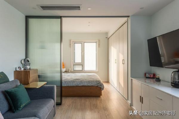 38歲小姐姐的獨居生活：住40㎡小窩，與狗為伴，生活愜意又舒服