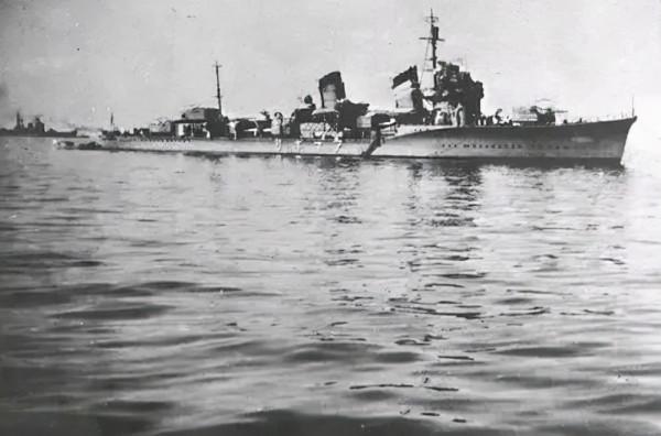 二戰日本艦長感嘆:我們幹得最多的事情不是作戰而是打撈自己人 二戰日本艦長感嘆:我們幹得最多的事情不是作戰而是打撈自己人