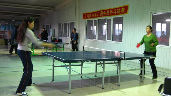 學會幾個簡單實用的乒乓球比賽戰術套路，你也能輕鬆贏球