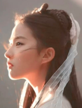 劉亦菲新造型一改往日風格,藍綠色睫毛,冷豔感十足 劉亦菲新造型一改往日風格,藍綠色睫毛,冷豔感十足