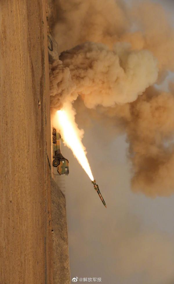 火力之美！看導彈發射震撼瞬間