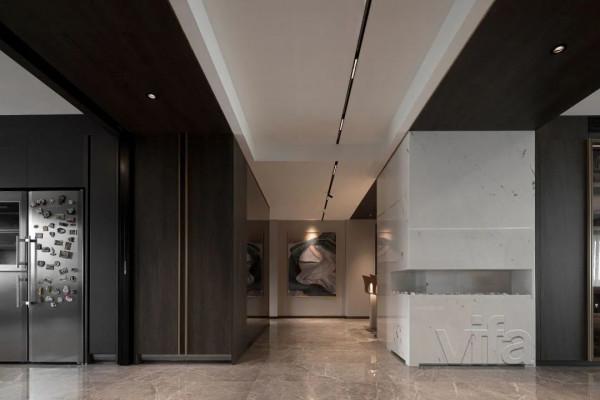 以沉靜之形 構築有趣真我 以沉靜之形 構築有趣真我