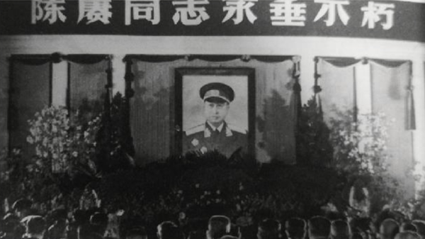 1961年陳賡病逝,粟裕痛哭不已李克農怒摔酒杯,總理寫下3張字條 1961年陳賡病逝,粟裕痛哭不已李克農怒摔酒杯,總理寫下3張字條