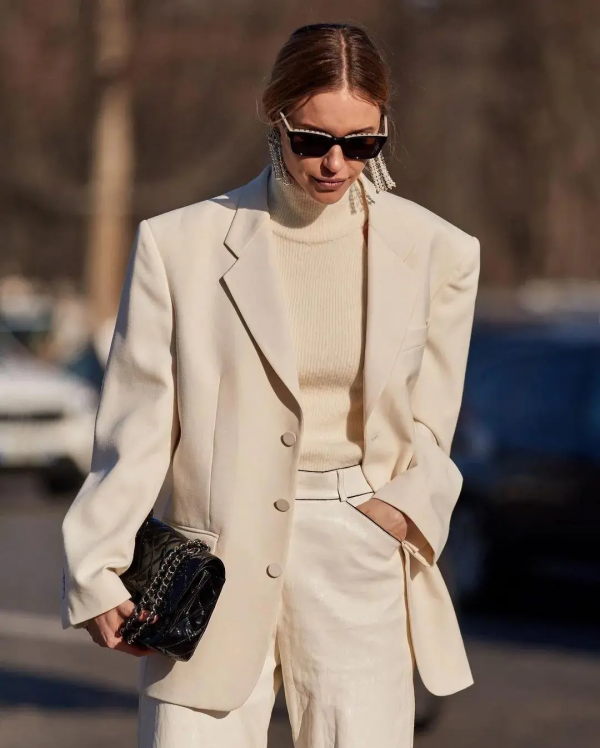 Nabi的富家千金風,終於找到了其中的穿搭精髓 Nabi的富家千金風,終於找到了其中的穿搭精髓