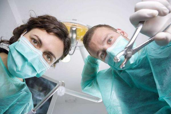 虎年初一拔牙記