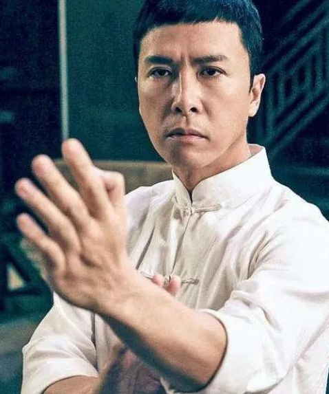 蘋果13被瘋搶!國外品牌不是中國的,甄子丹鄒兆龍愛國才是真硬氣 蘋果13被瘋搶!國外品牌不是中國的,甄子丹鄒兆龍愛國才是真硬氣