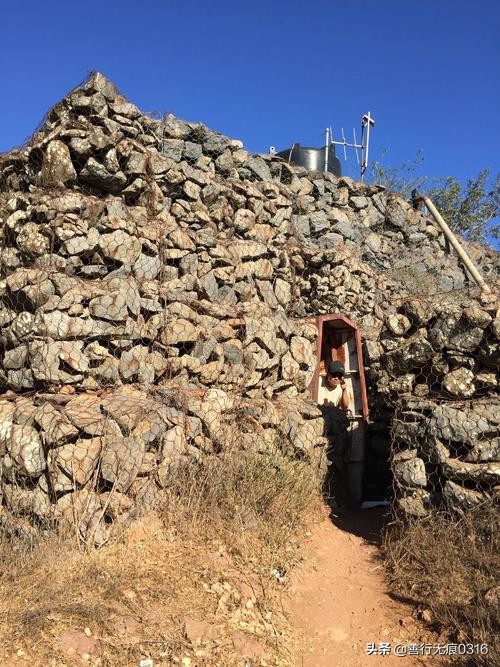 1958年,軍區首長去遼寧視察,發現糧庫警衛竟是自己犧牲5年的戰友 1958年,軍區首長去遼寧視察,發現糧庫警衛竟是自己犧牲5年的戰友