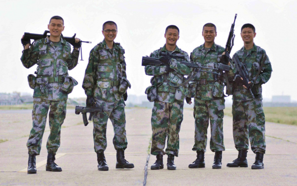 當年《我是特種兵》爆火,只有“反派”成一線,主演卻淪為配角? 當年《我是特種兵》爆火,只有“反派”成一線,主演卻淪為配角?