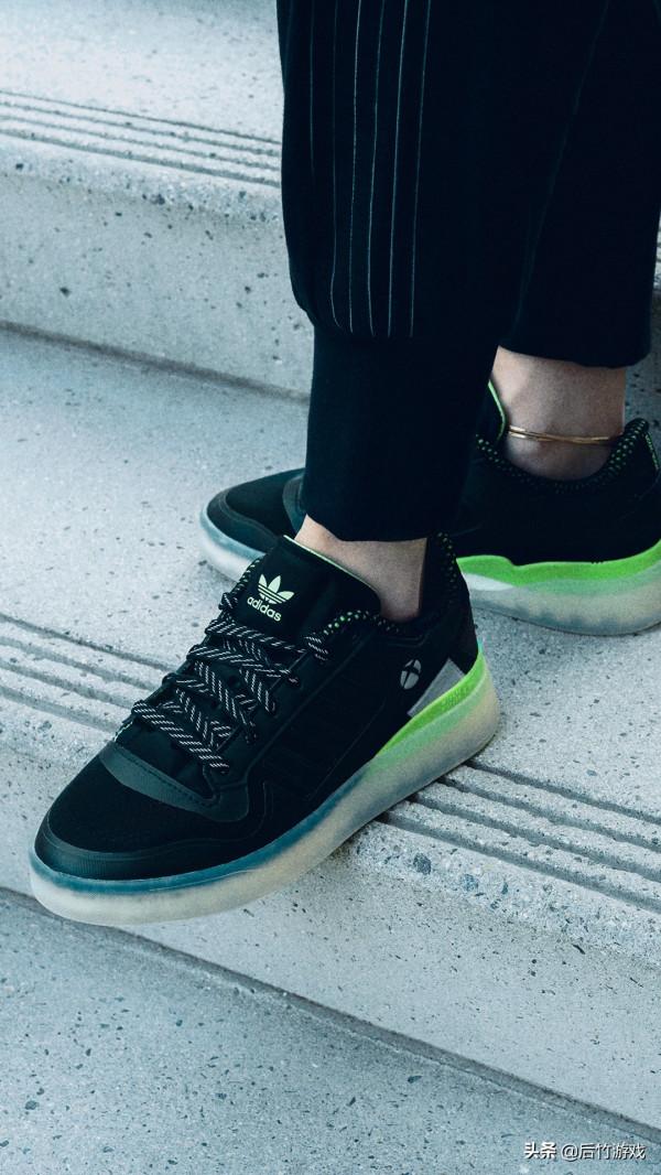 阿迪達斯聯合微軟推出Xbox20週年紀念款Forum Tech Boost 阿迪達斯聯合微軟推出Xbox20週年紀念款Forum Tech Boost