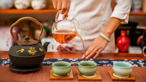 上海人均壽命，正在逼近日本，長壽的秘訣，或在於“精緻”二字