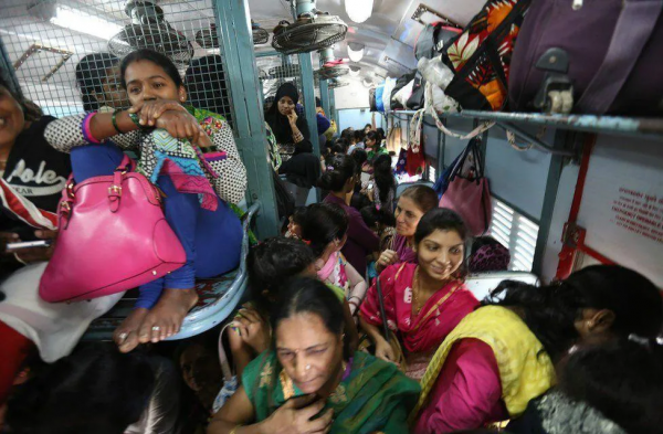 印度人一旦“開掛”,火車就沒了……為什麼他們這麼喜歡扒火車? 印度人一旦“開掛”,火車就沒了……為什麼他們這麼喜歡扒火車?