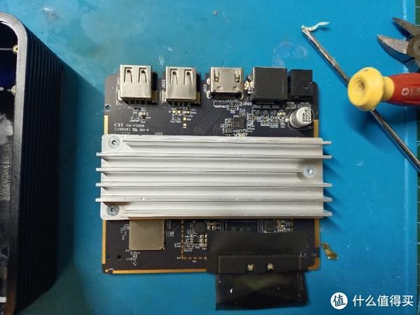 斐訊n1機頂盒改造：由原本的8G儲存空間擴容到64G