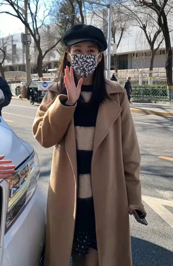 央視春晚第四次聯排：張若昀型男出場，易烊千璽終於穿上厚外套了