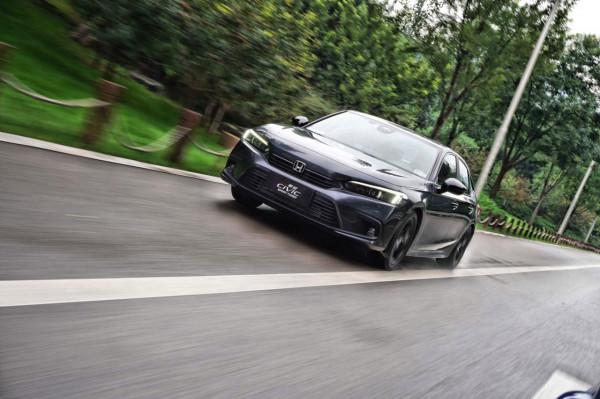 第十一代思域:外表雖保守,但內心依然奔放 第十一代思域:外表雖保守,但內心依然奔放