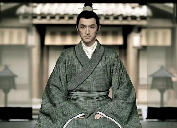 “病態美男”別硬演，有人的病態驚豔了時光，有人的病態像個笑話