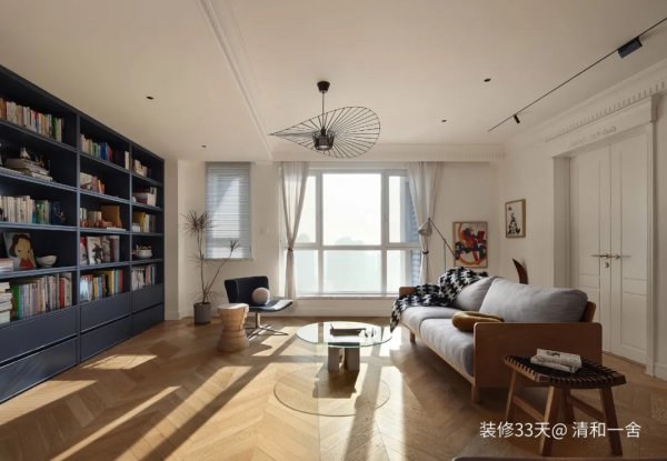 超棒採光+開放空間，誰不想有這麼個溫柔又有書香味的家呢？