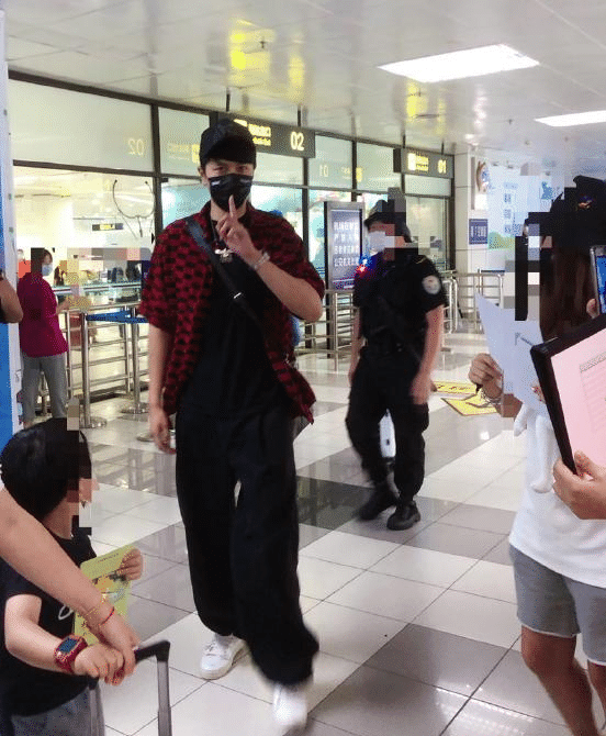 超185cm的男星現實中長啥樣？彭冠英腿太長，龔俊又高又瘦