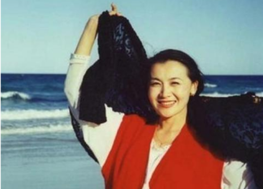 90年代當紅女星李媛媛,37歲奪視後,39歲高齡產子,41歲癌症離世 90年代當紅女星李媛媛,37歲奪視後,39歲高齡產子,41歲癌症離世