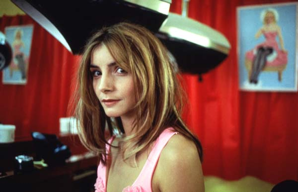 18歲網紅或將成未來義大利女王？千年首位女王儲，打算復辟王室？