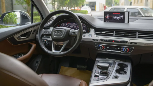 2.0T奧迪Q7優點多多，優秀前任造就出眾成色，二手更有價效比