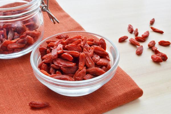 蒲公英是&OpenCurlyDoubleQuote;藥草皇后&rdquo;，常吃還能抗癌？闢謠：實際作用可能就3個