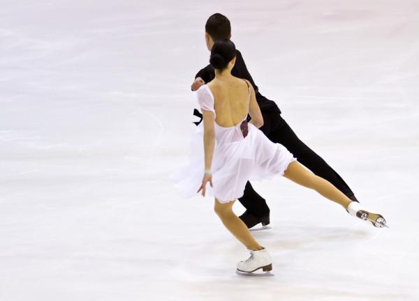 陳巍奪得花滑男單金牌，花滑選手為何&OpenCurlyDoubleQuote;百轉不暈&rdquo;？