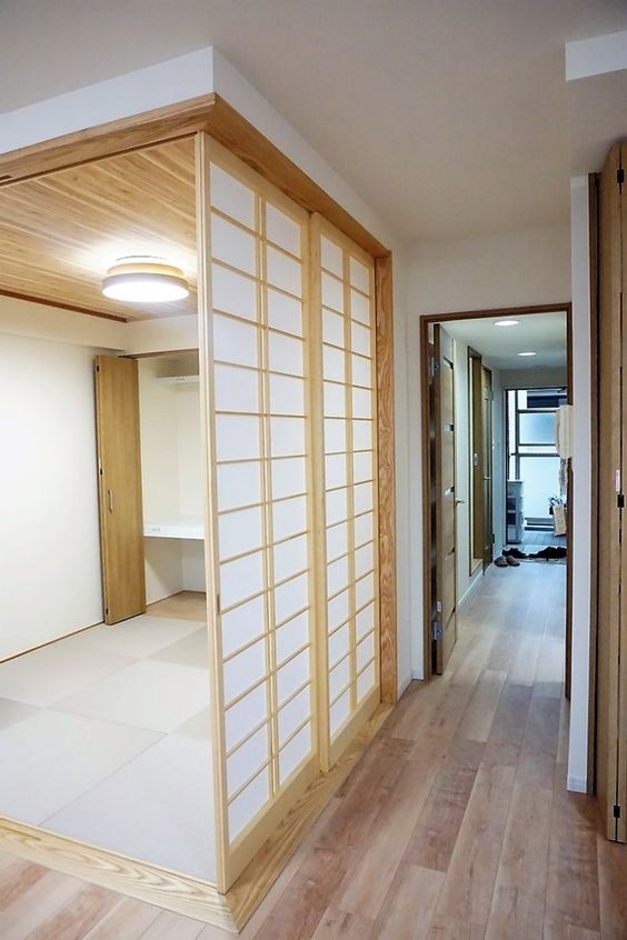 給榻榻米裝上拉門或拉簾，家裡臥室不夠用的，輕鬆實現隔斷多間房