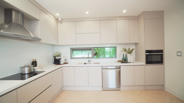 韓國的別墅裝修，200㎡外看現代大氣，內部“簡裝”還沒庭院費錢