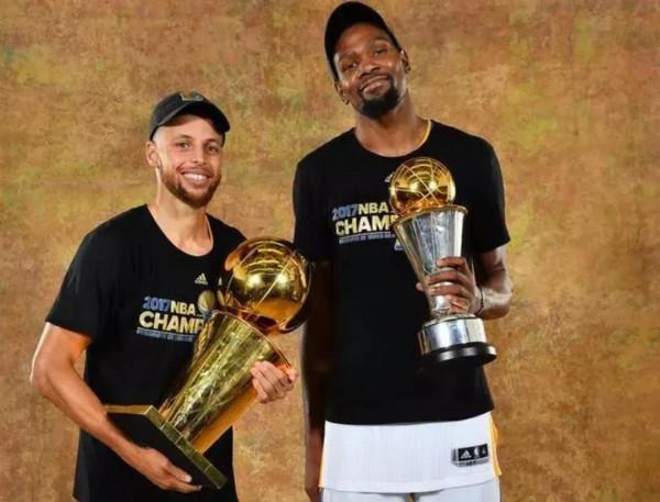 勇士兩連冠時期,杜蘭特和庫裡誰是老大?我們拿事實說話 勇士兩連冠時期,杜蘭特和庫裡誰是老大?我們拿事實說話