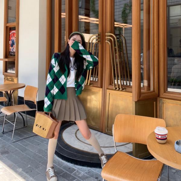 女生格子上衣怎麼搭配下裝好看