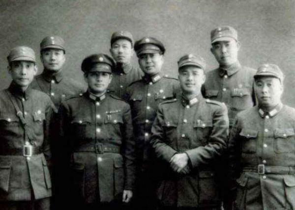 張靈甫身亡，蔣介石將湯恩伯打得滿臉血，還在他死後說：死了也好