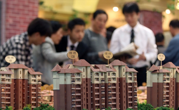 當樓市售價不斷下跌,剛需們該不該在此時上車? 當樓市售價不斷下跌,剛需們該不該在此時上車?