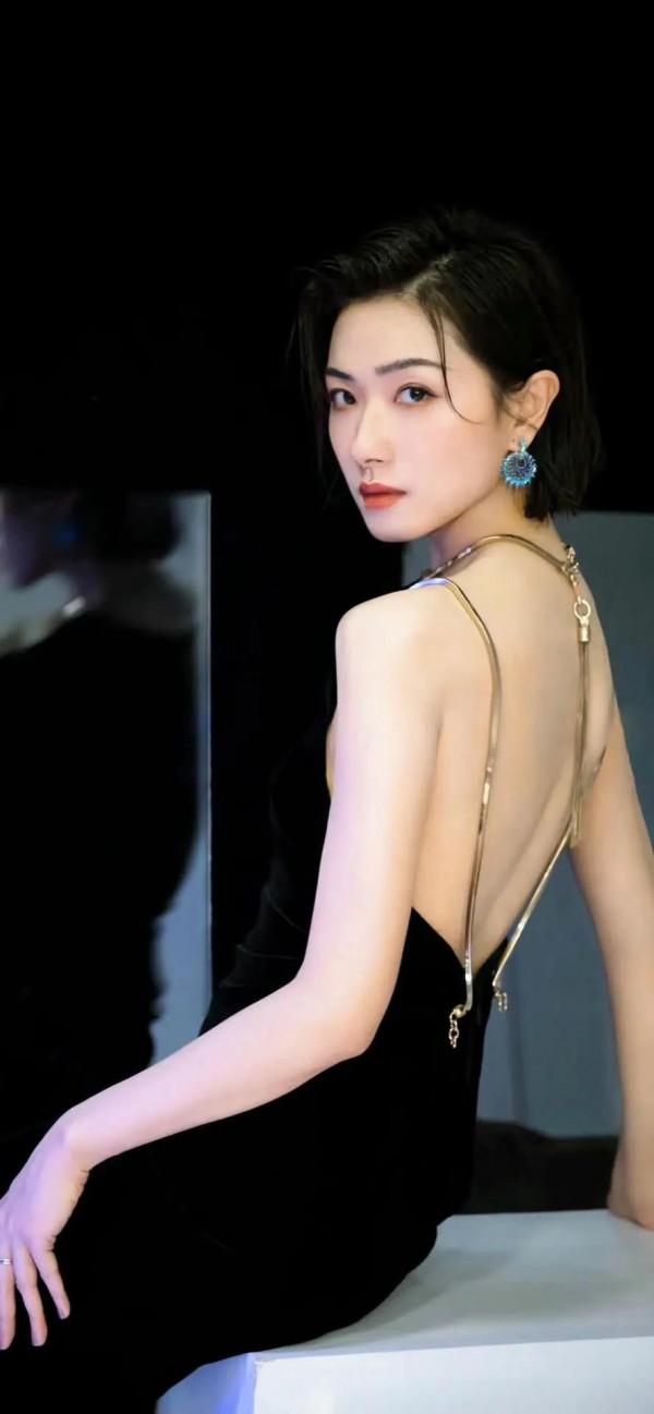 演員萬茜寫真集