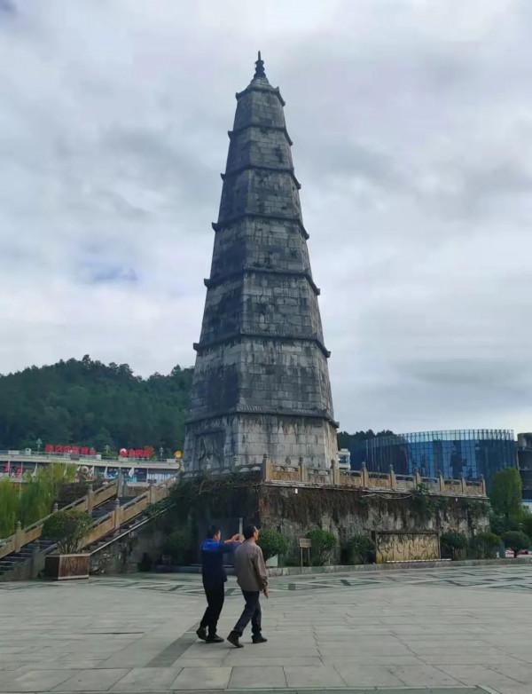 「原創詩詞」李遂生 | 才女回孃家 拙詩描繪她(絕律十六首)