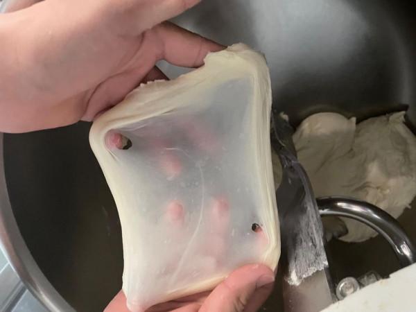 火遍街頭的「巖燒乳酪」靠擺地攤日進萬元,教你復刻同款配方 火遍街頭的「巖燒乳酪」靠擺地攤日進萬元,教你復刻同款配方