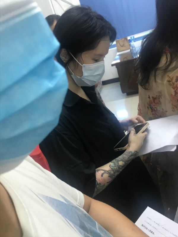 還記得“網紅鼻祖”沉珂嗎？如今褪去黑暗，變成陽光媽媽