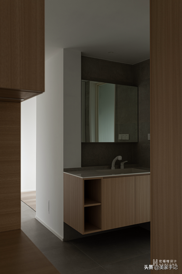 成都夫妻160㎡的家,堅持全屋打滿櫃子,效果不是一般的實用大氣 成都夫妻160㎡的家,堅持全屋打滿櫃子,效果不是一般的實用大氣