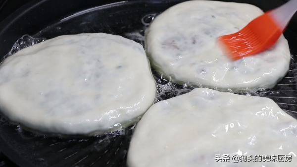 麵食像我這樣做，不揉麵不擀麵，省時省力，皮薄大餡，一口滿嘴香