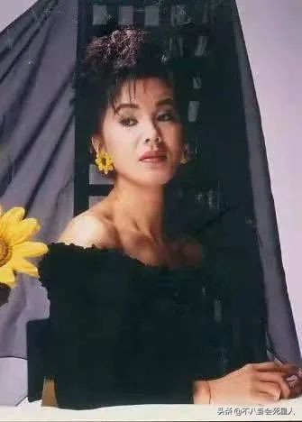 6位中年媽媽專業戶，長了有錢人的臉，個個氣質出眾，沒法演窮人