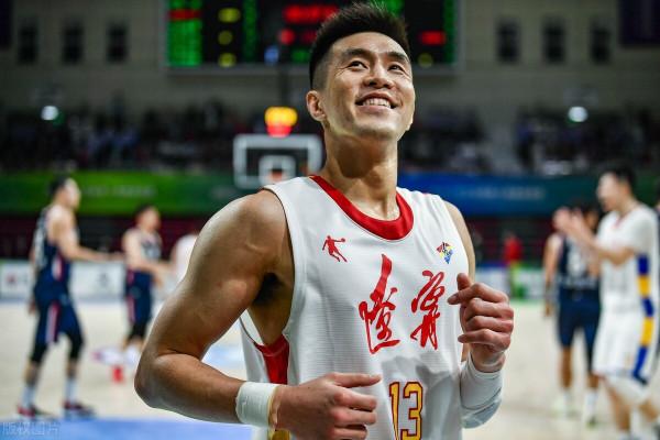 男籃12人名單出爐，郭艾倫被淘汰，五大後衛實力遠超大漂亮？