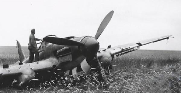 蘇聯飛行員劫機到中國避難，被判刑8年，出獄後發現：祖國解體了