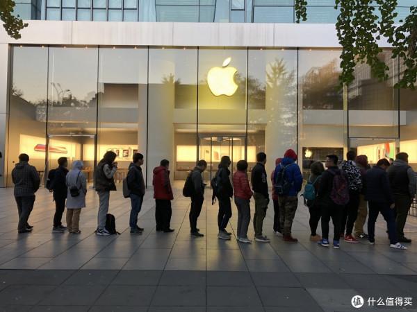 盤點IPhone手機的九大系列，回顧那些讓人剁手的熱門理由