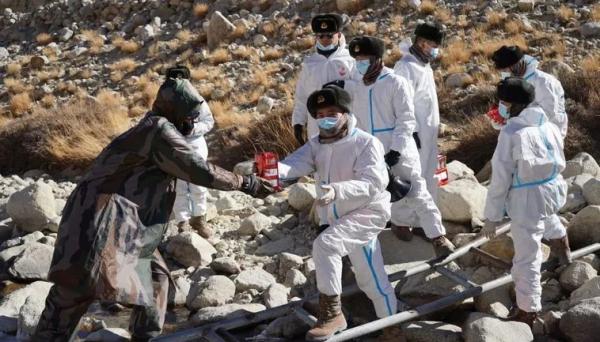 印媒稱解放軍宣誓影片是假的，因為吳京“參演”了……