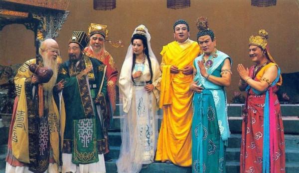 西遊記：太上老君地位不如如來佛祖嗎，為何會手捧禮物拜獻佛祖？