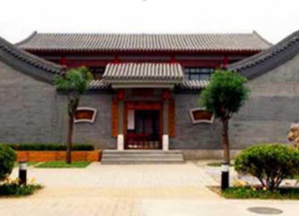 北京深山中的千年古村，村內都是四合院卻無人居住，距京城86公里