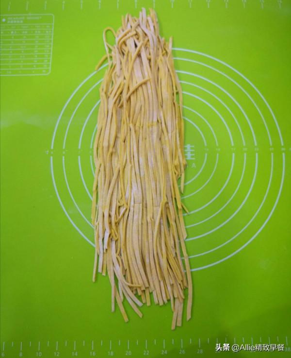 吃不完的南瓜不用愁,分享我用南瓜做的營養主食,筋道又爽滑,贊 吃不完的南瓜不用愁,分享我用南瓜做的營養主食,筋道又爽滑,贊