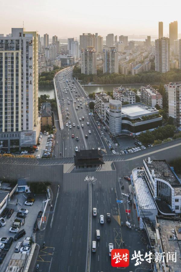 「紫牛頭條」95後小夥建模復原南京明城牆十三門：城市高樓林立之處可能都是已故的城垣