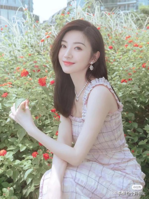 景甜氣質美照&mdash;&mdash;先看五官再三觀，只要主義真，不怕妖魔邪氣