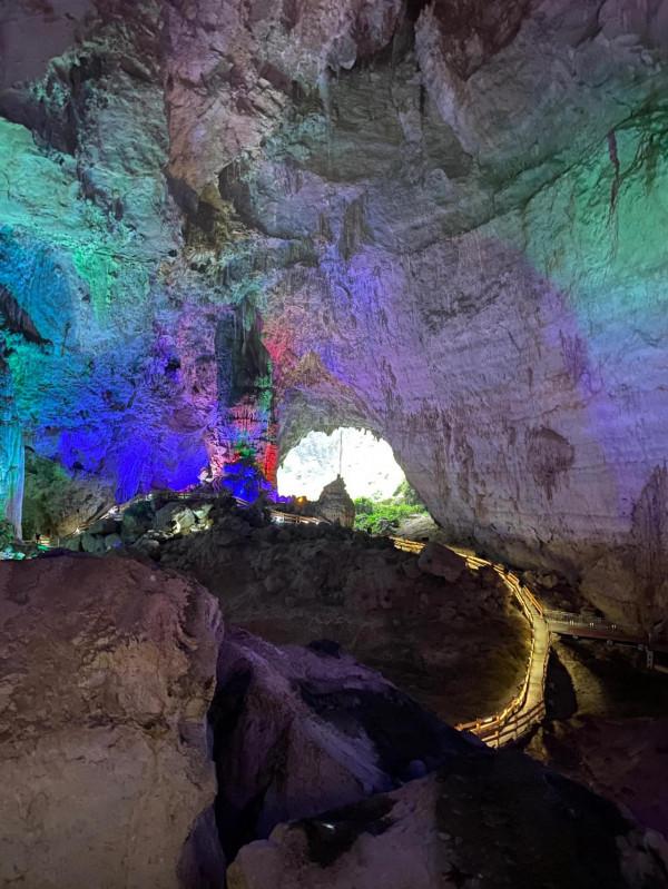 廣西巴馬百魔洞